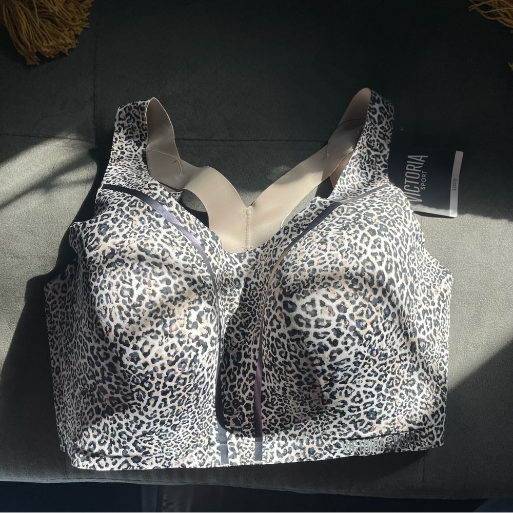 New Victoria’s Secret sports bra 💕
